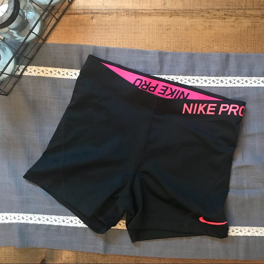Nike Pro Tight Fit Spandex Shorts 3”, Size M